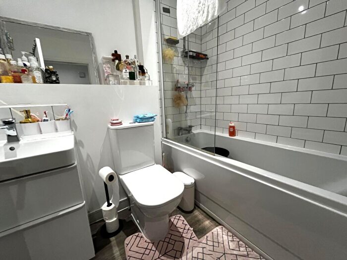 1 Bedroom Apartment To Rent In Park Works, B12
