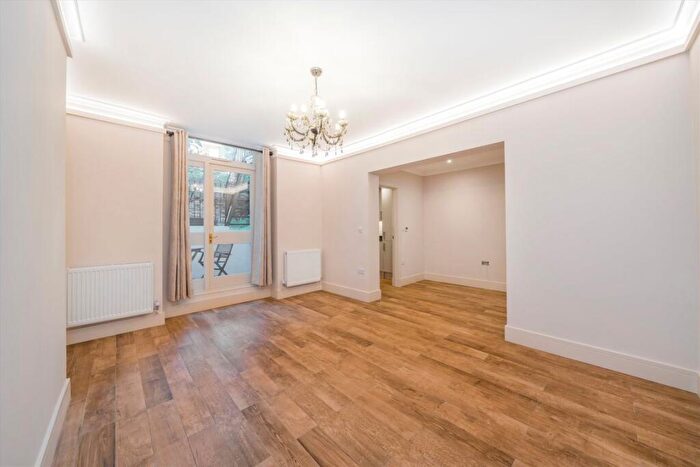1 Bedroom Flat To Rent In Cathcart Road, London, SW10