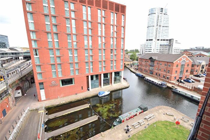 1 Bedroom Apartment To Rent In Flat, Candle House, Wharf Approach, Leeds, West Yorkshire, LS1