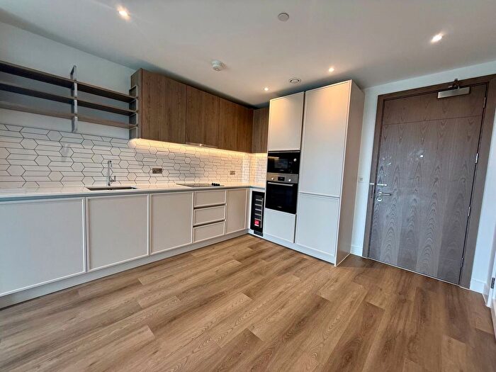 2 Bedroom Flat To Rent In Astell Road, London, SE3