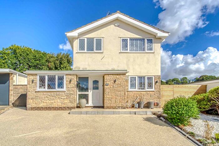 3 Bedroom Detached House For Sale In South Western Crescent, Poole, BH14