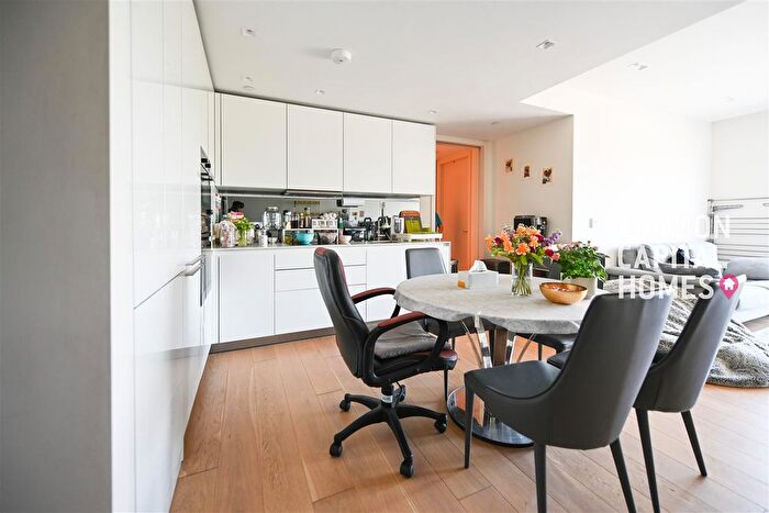 1 Bedroom Flat To Rent In Columbia Gardens, London, SW6