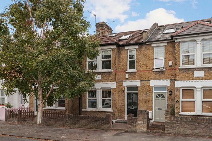 3 Bedroom Terraced House For Sale In Dorien Road, Raynes Park, SW20