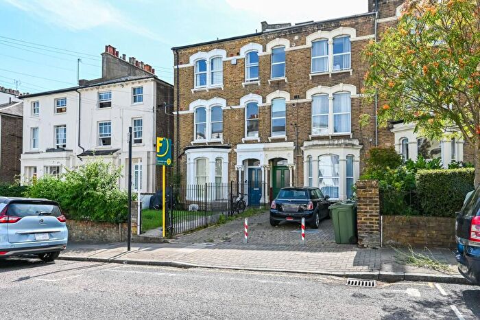 1 Bedroom Flat To Rent In Miranda Road, , Archway, London, N19