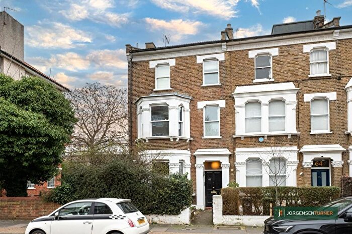2 Bedroom Flat For Sale In Frithville Gardens Shepherds Bush, W12