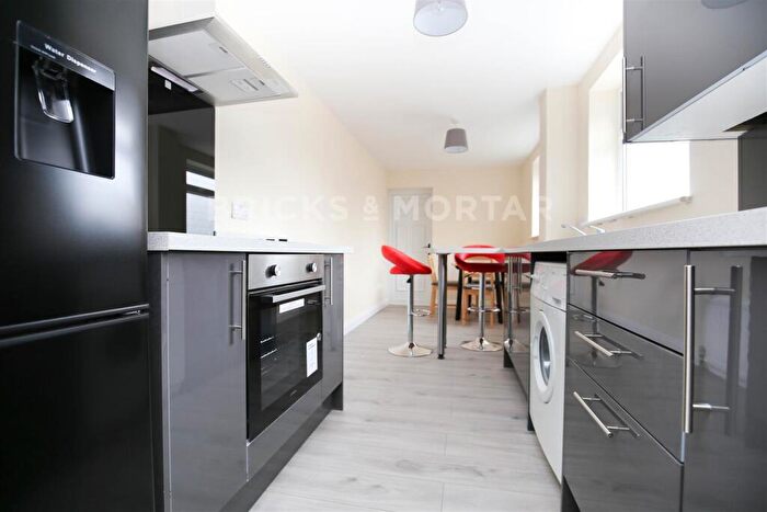 3 Bedroom Flat To Rent In (£ Pppw) Mowbray Street, Heaton, , (£ Pppw), NE6