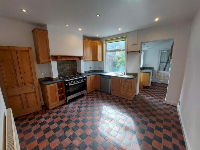 4 Bedroom End Of Terrace House To Rent In Anderson Road, Bearwood, Smethwick, B66