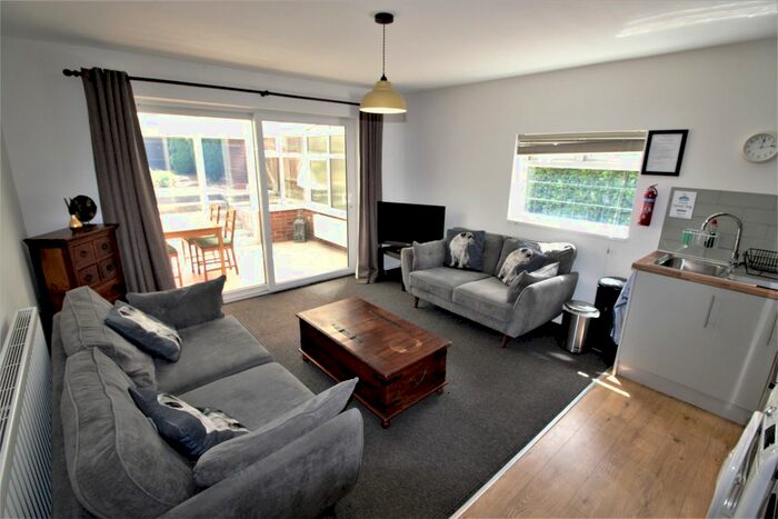 2 Bedroom Flat To Rent In Warwick Lodge, Cannon Park Road, Coventry, CV4