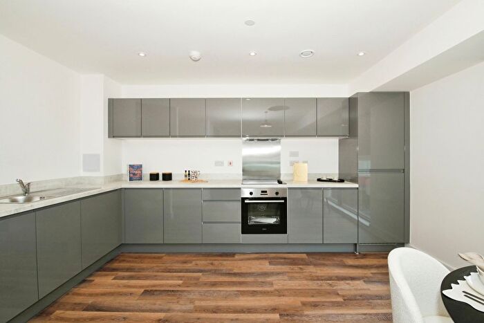 3 Bedroom Flat To Rent In Northminster, Peterborough, PE1