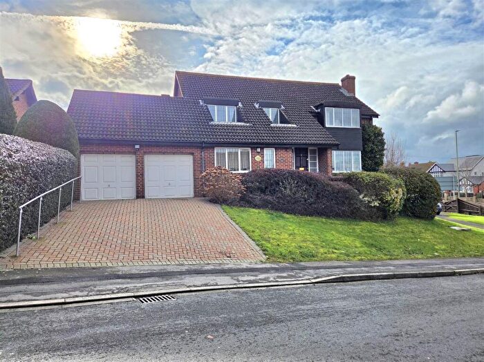 4 Bedroom Detached House For Sale In Oakbank, Gloucester, GL4