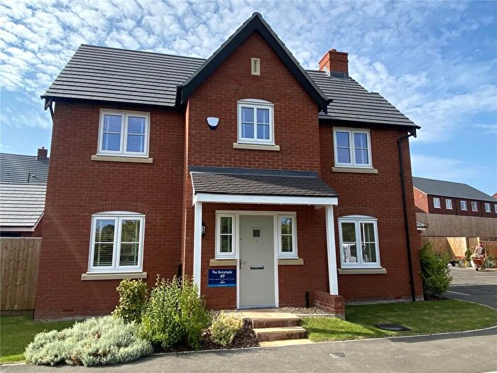 3 Bedroom Detached House For Sale In The Willows, Warwick Road, Kineton, Warwickshire, CV35