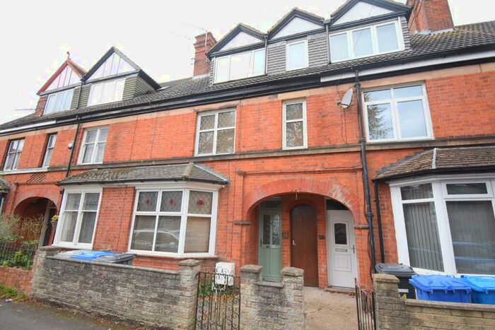 4 Bedroom Terraced House To Rent In The Grove, Kettering, NN15