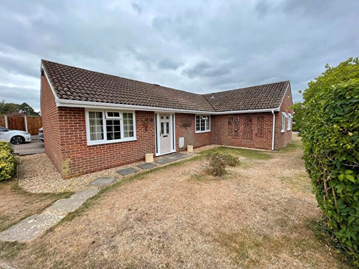 4 Bedroom Detached Bungalow For Sale In Sycamore Drive, Holbury, SO45
