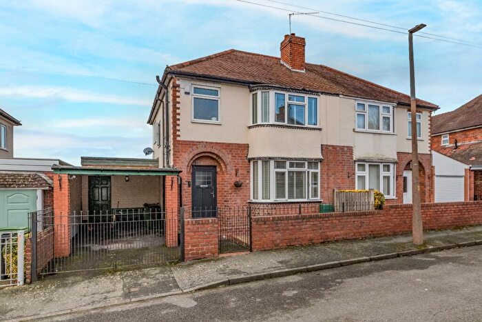3 Bedroom Semi Detached House To Rent In Monument Avenue, Stourbridge, West Midlands, DY9