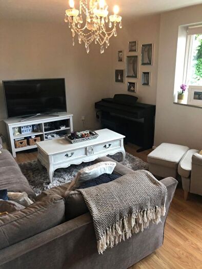 2 Bedroom Flat To Rent In Bycullah Road, Enfield, EN2