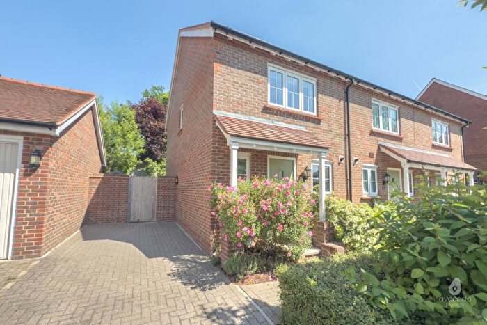 2 Bedroom End Of Terrace House For Sale In Morshead Drive, Binfield, Berkshire, RG42