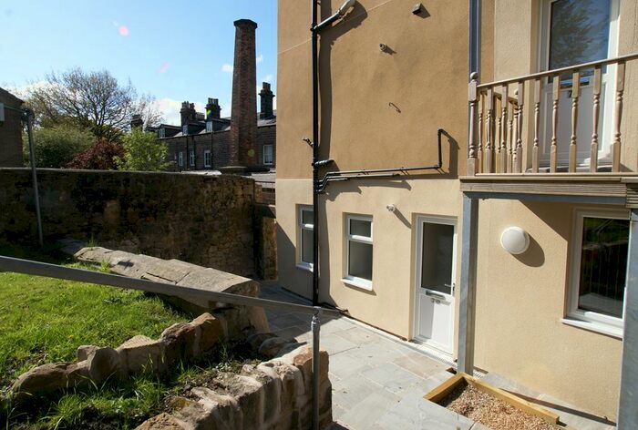 2 Bedroom Flat To Rent In Rutland Street, Matlock, DE4