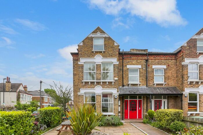 2 Bedroom Flat To Rent In Hurstbourne Road, Forest Hill, SE23