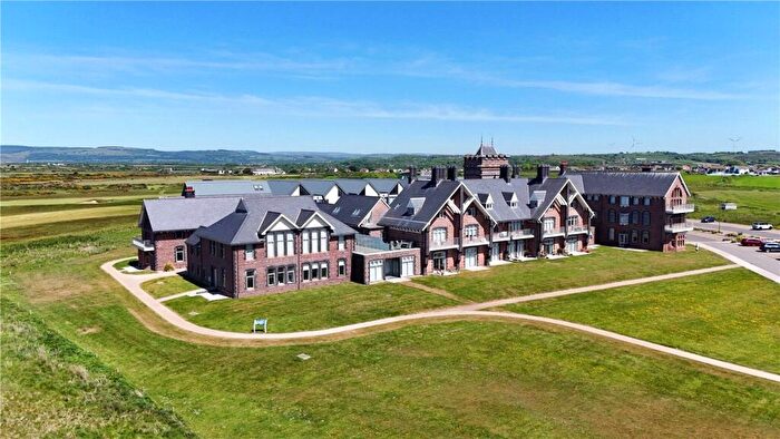 3 Bedroom Apartment For Sale In The Rest, Rest Bay, Porthcawl, CF36