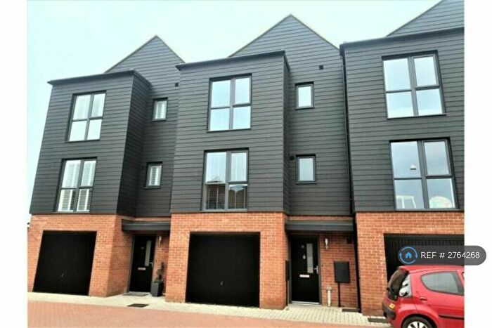 4 Bedroom Terraced House To Rent In Kingsway Boulevard, Derby, DE22