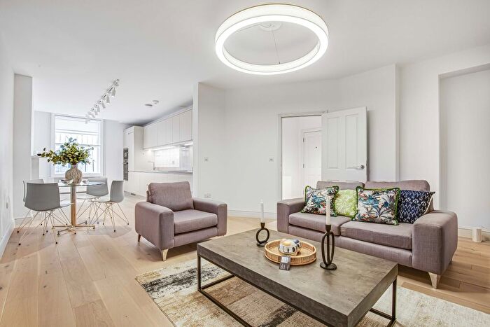 2 Bedroom Flat To Rent In Devonshire Street, Marylebone, W1G