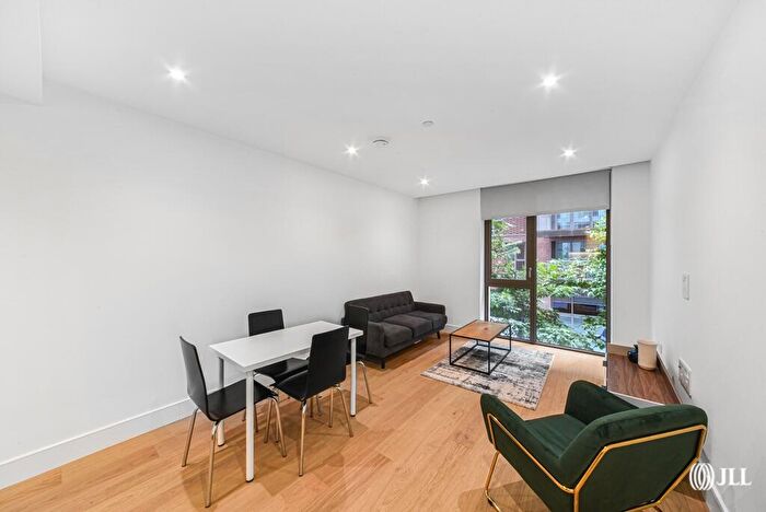 1 Bedroom Apartment To Rent In Prince Of Wales Drive, London, SW11