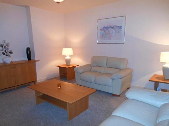 2 Bedroom Flat To Rent In Albany Court, Gordon Street, Aberdeen, AB11