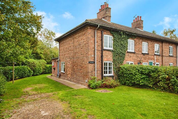 2 Bedroom End Of Terrace House For Sale In Aveland Way, Aslackby, Sleaford, NG34