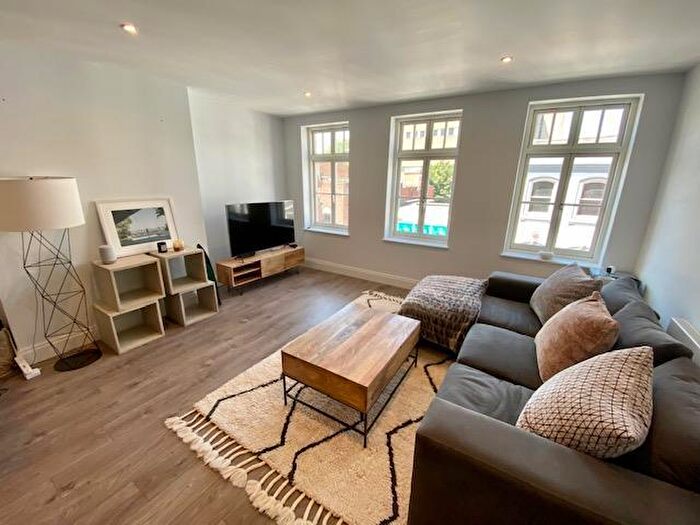 1 Bedroom Apartment To Rent In High Street, Maidenhead, SL6