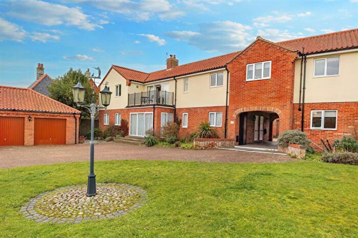 3 Bedroom Apartment To Rent In Buckenham Court, Southwold, IP18