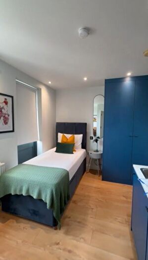 Studio To Rent In Kilburn High Road, NW6