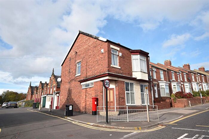 6 Bedroom Detached House To Rent In Nevilles Cross Bank, Durham, DH1