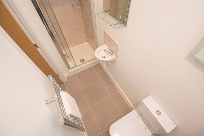 2 Bedroom Apartment To Rent In Rivermill Court, Kirkstall, Leeds, LS5