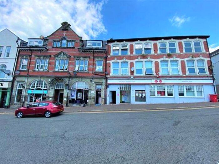 2 Bedroom Flat To Rent In Very Large Bed Flat. John Street, Merthyr Tydfil, CF47