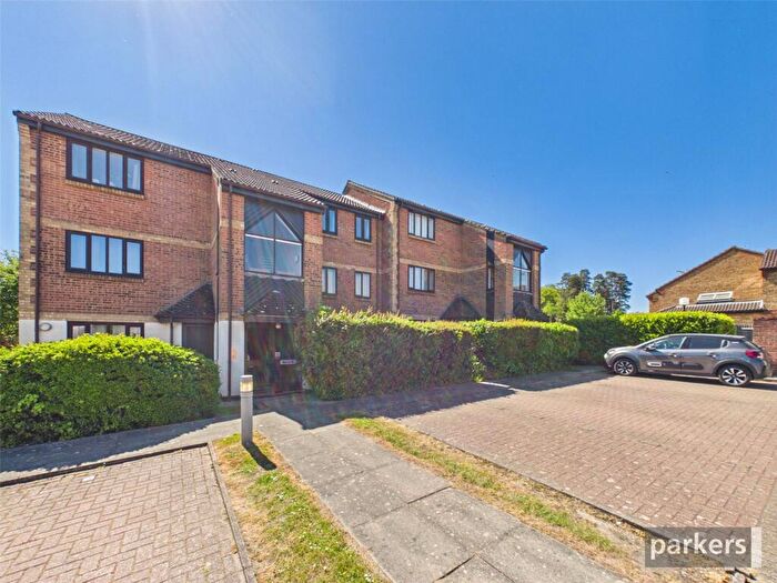 1 Bedroom Apartment To Rent In Pyegrove Chase, Bracknell, Berkshire, RG12