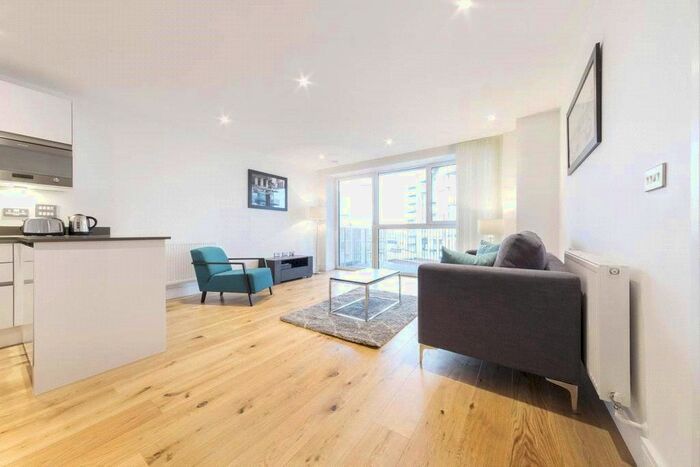 3 Bedroom Flat To Rent In St Vincents, Hoy Street, London, E16