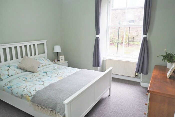 1 Bedroom Flat To Rent In Caledonian Crescent, Haymarket, Edinburgh, EH11