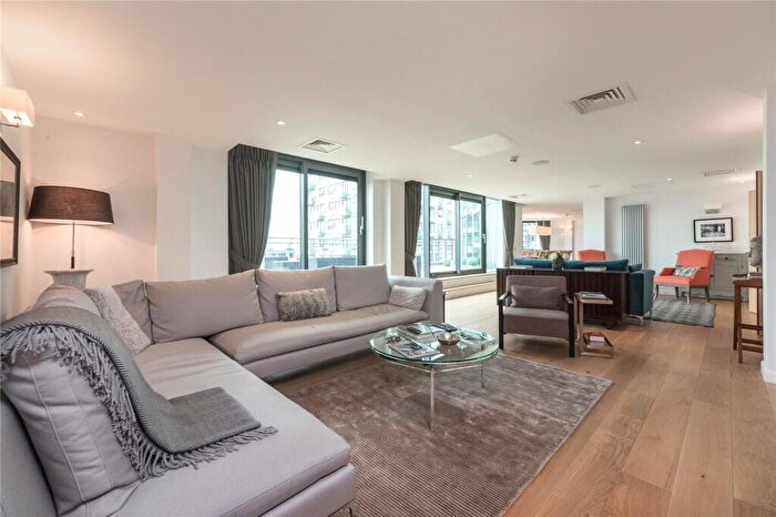 4 Bedroom Flat To Rent In Millharbour, Millwall, E14