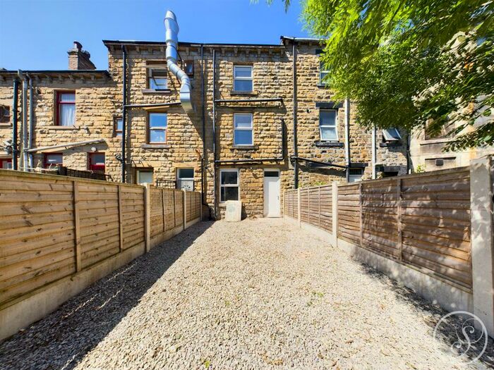 1 Bedroom Flat To Rent In Chapel Hill, Leeds, LS27