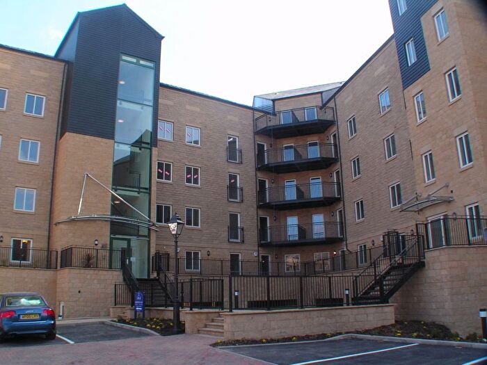 2 Bedroom Flat To Rent In Ellis Court, Textile St, Dewsbury, WF13
