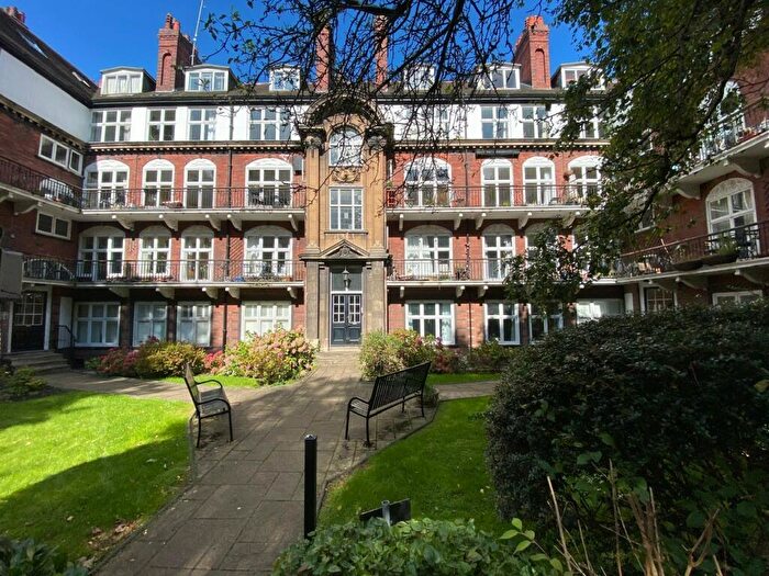 2 Bedroom Apartment To Rent In North Grange Mount, Leeds, LS6