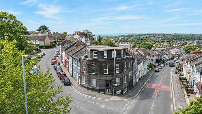 2 Bedroom Maisonette For Sale In Priory Road, Hastings, TN34