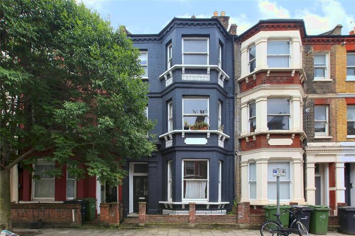 2 Bedroom Flat For Sale In Handforth Road, Oval, SW9