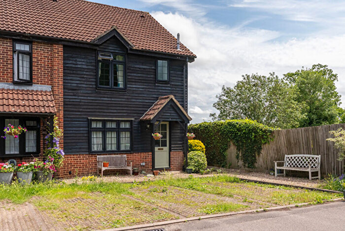 1 Bedroom End Of Terrace House For Sale In Barleymow Court, Betchworth, RH3