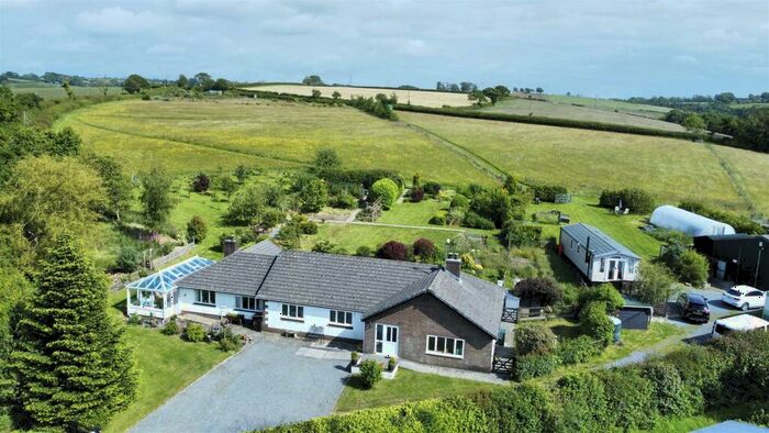 4 Bedroom Smallholding For Sale In Dihewyd, Lampeter, SA48