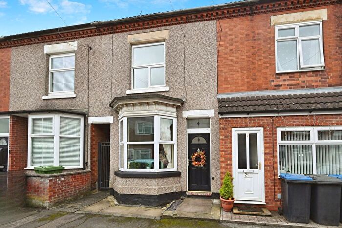 2 Bedroom Terraced House For Sale In Worcester Street, Rugby, CV21