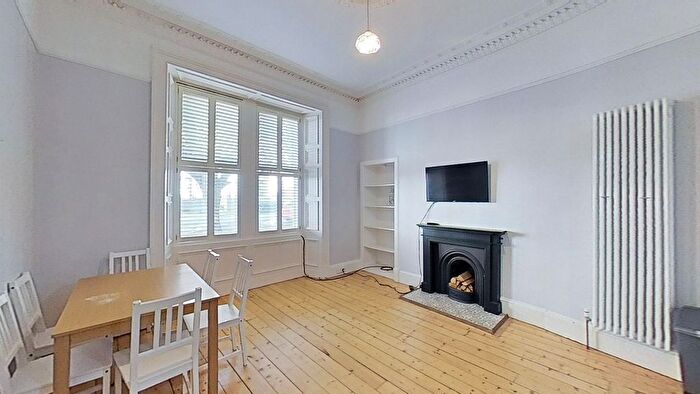 3 Bedroom Flat To Rent In Brunswick Street, Edinburgh, Midlothian, EH7