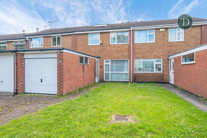 3 Bedroom Semi-Detached House For Sale In Capenhurst Lane, Whitby, Ellesmere Port, CH65