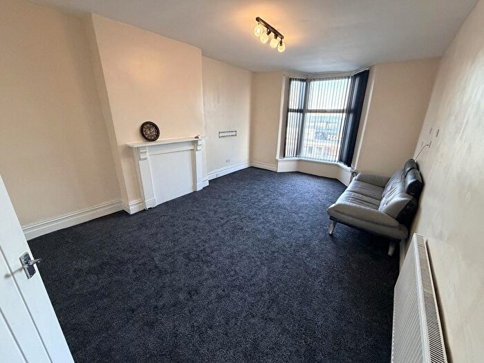 2 Bedroom Flat To Rent In Manningham Lane, Bradford, BD8