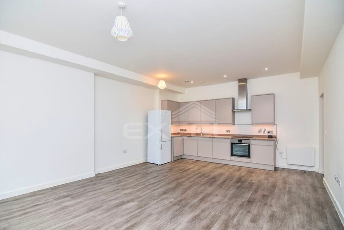 1 Bedroom Semi-Detached House To Rent In Blenheim Gardens, Willesden Green, London, NW2
